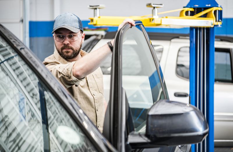 Mobile auto glass
